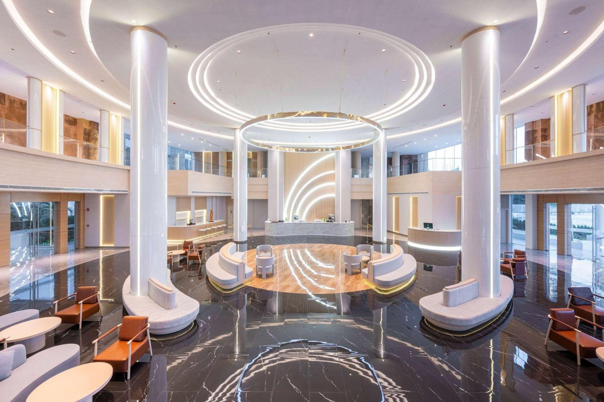 Wyndham Jomtien Pattaya Hotel Na Chom Thian Exterior photo
