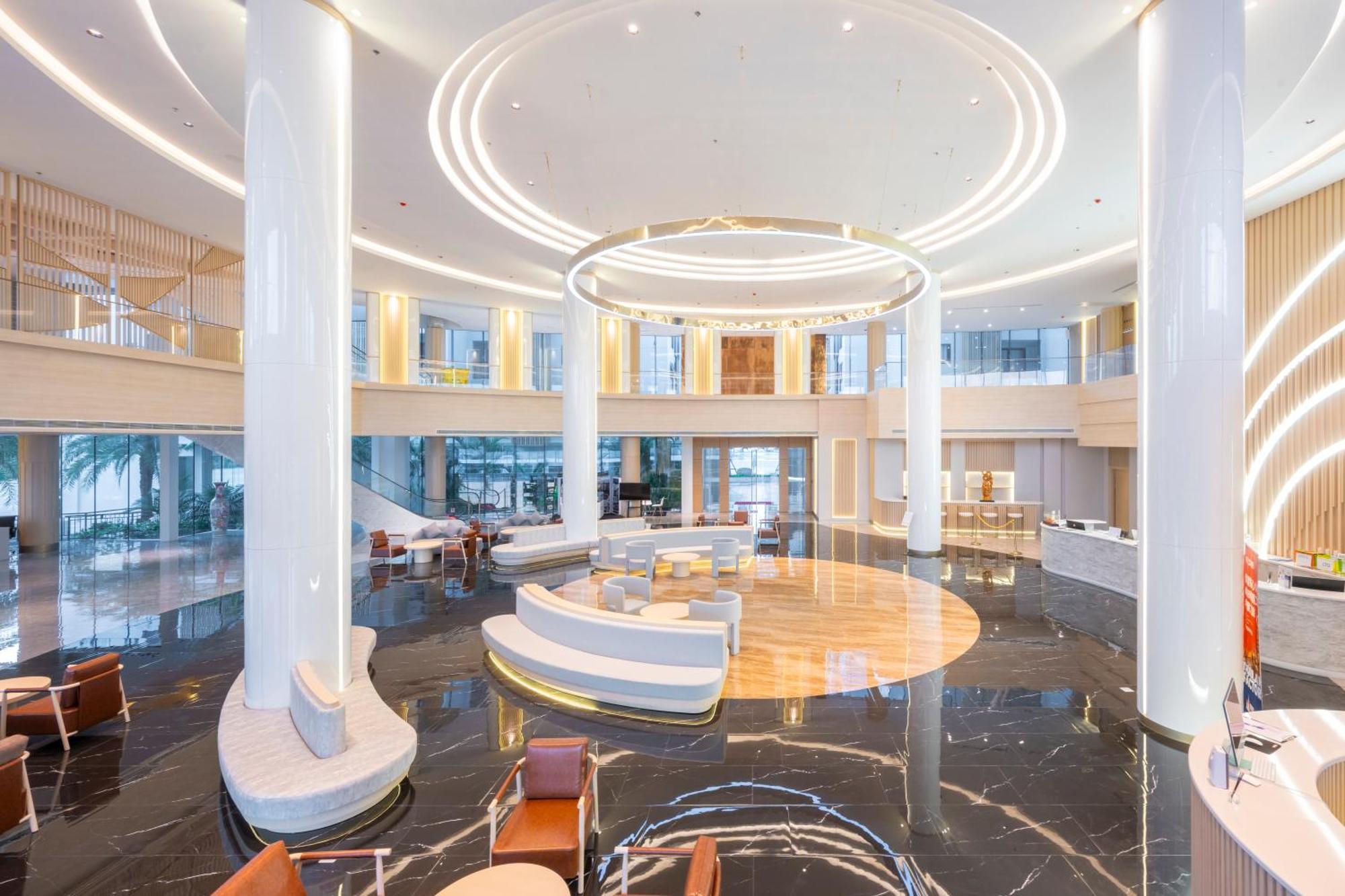 Wyndham Jomtien Pattaya Hotel Na Chom Thian Exterior photo